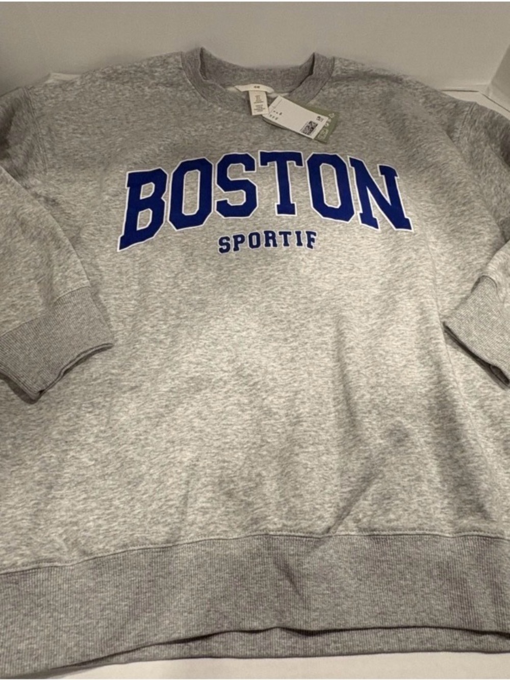 H&M NWT Women's Boston Sweatshirt Pullover Sportif Graphic Crewneck- Size Small